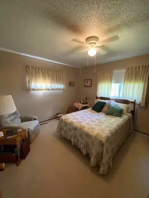 421 County Rd SE, Beulah, ND 58523 photo 6