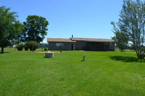 421 County Rd SE, Beulah, ND 58523 photo 13