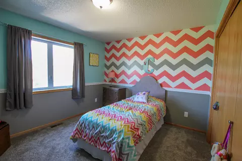 7900 Limestone Ln, Bismarck, ND 58503 photo 14