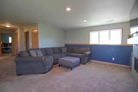 7900 Limestone Ln, Bismarck, ND 58503 photo 18
