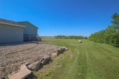 7900 Limestone Ln, Bismarck, ND 58503 photo 37