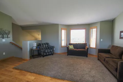 7900 Limestone Ln, Bismarck, ND 58503 photo 3