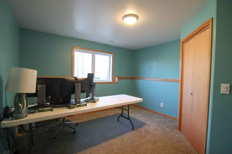 7900 Limestone Ln, Bismarck, ND 58503 photo 26