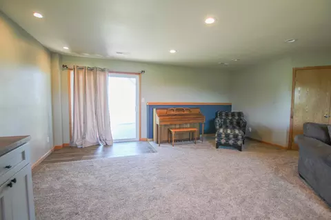 7900 Limestone Ln, Bismarck, ND 58503 photo 20
