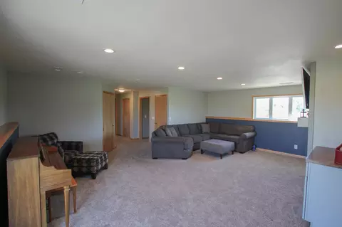 7900 Limestone Ln, Bismarck, ND 58503 photo 21