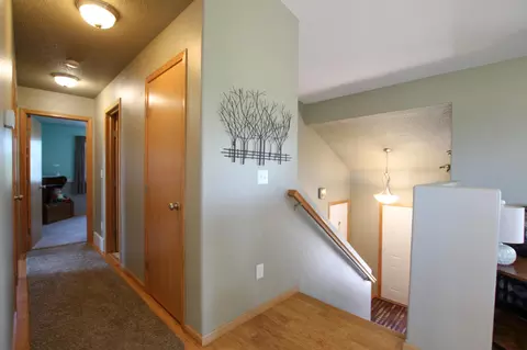7900 Limestone Ln, Bismarck, ND 58503 photo 2