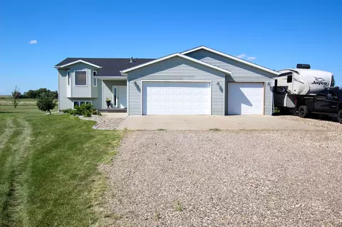 7900 Limestone Ln, Bismarck, ND 58503 photo 40