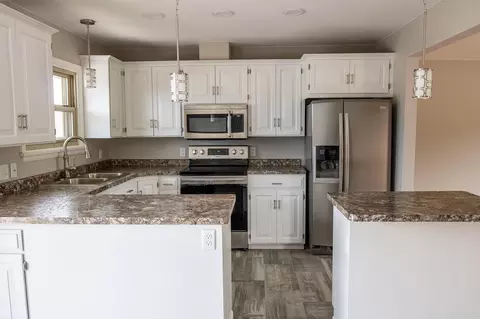 1710 Sunset Dr NW, Mandan, ND 58554 photo 4