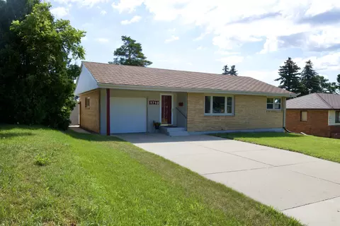 1710 Sunset Dr NW, Mandan, ND 58554 photo 25