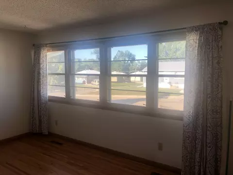 1407 Monte Drive Nw Dr, Mandan, ND 58554 photo 3
