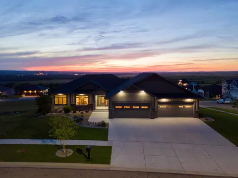 3822 Clairmont, Bismarck, ND 58503 photo 18