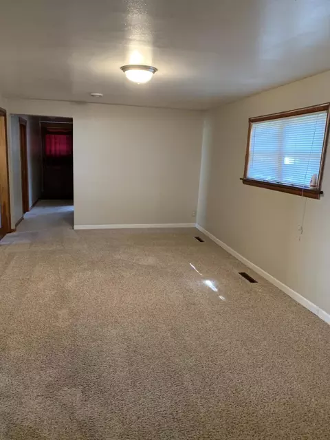 305 6th Ave NE, Mandan, ND 58554 photo 17