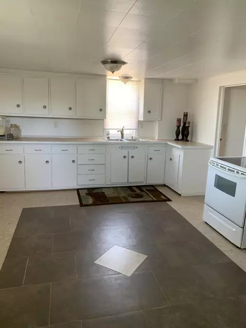 305 6th Ave NE, Mandan, ND 58554 photo 15