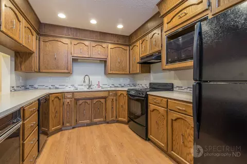 2626 E Divide Ave, Bismarck, ND 58501 photo 10