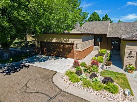 2626 E Divide Ave, Bismarck, ND 58501 photo 1