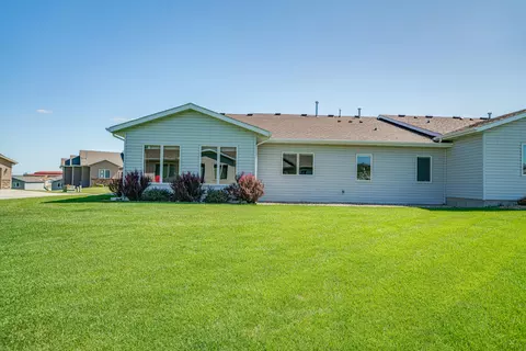 921 Baffin Loop, Bismarck, ND 58503 photo 34