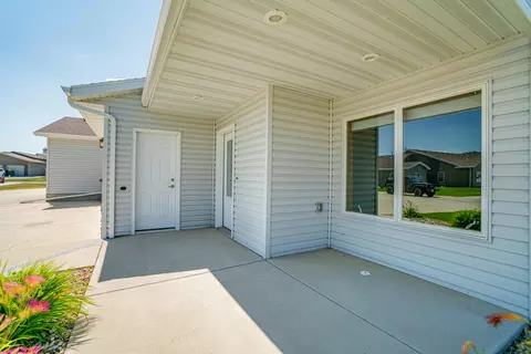 921 Baffin Loop, Bismarck, ND 58503 photo 35