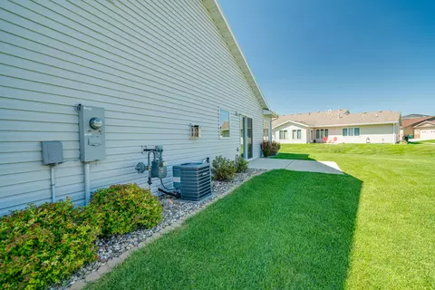 921 Baffin Loop, Bismarck, ND 58503 photo 31