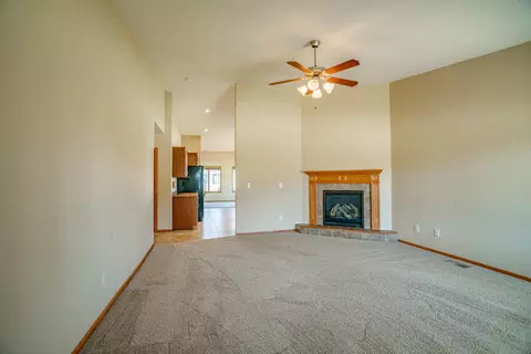 921 Baffin Loop, Bismarck, ND 58503 photo 4