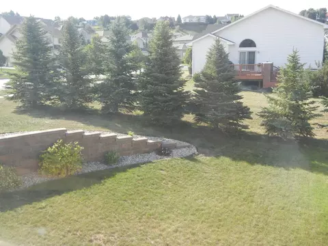 3301 Thunderbird Ln, Bismarck, ND 58503 photo 32