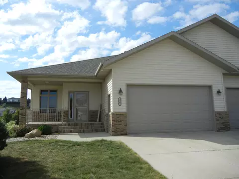 3301 Thunderbird Ln, Bismarck, ND 58503 photo 1