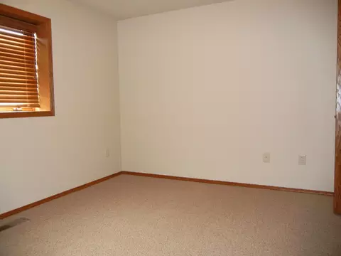 3301 Thunderbird Ln, Bismarck, ND 58503 photo 48
