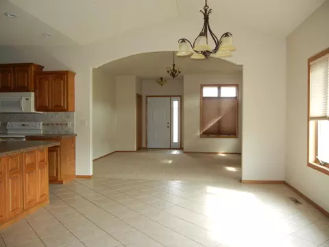 3301 Thunderbird Ln, Bismarck, ND 58503 photo 7