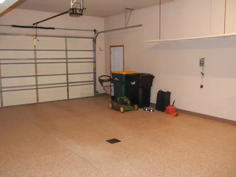 3301 Thunderbird Ln, Bismarck, ND 58503 photo 29