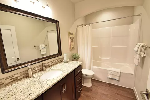 811 Colony Pt, Bismarck, ND 58503 photo 14