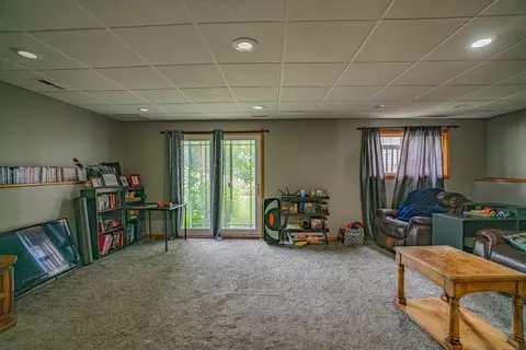 930 E Turnpike Ave, Bismarck, ND 58501 photo 12
