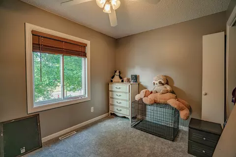 930 E Turnpike Ave, Bismarck, ND 58501 photo 11