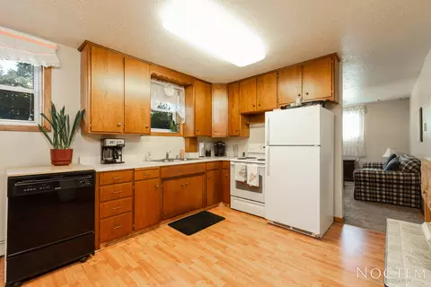 201 3rd St NW, Mandan, ND 58554 photo 16