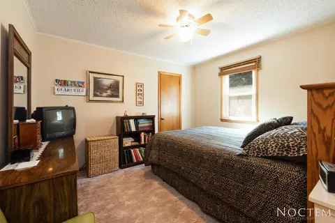 201 3rd St NW, Mandan, ND 58554 photo 10