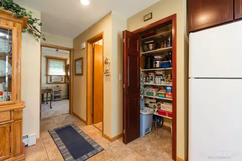 201 3rd St NW, Mandan, ND 58554 photo 8
