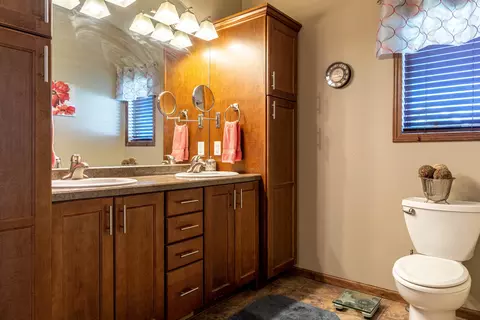 4161 Boulder Ridge Rd, Bismarck, ND 58503 photo 12