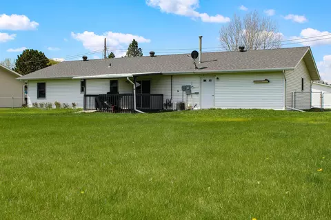 323 2nd Ave NW, Steele, ND 58482 photo 4