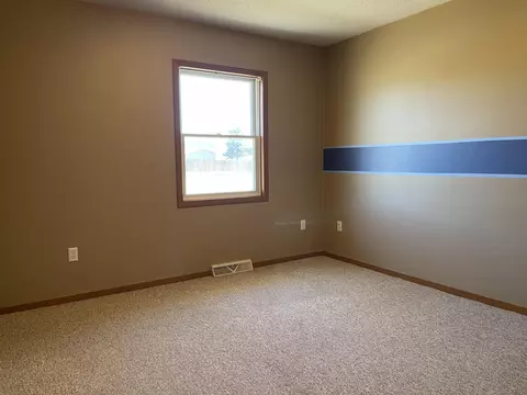 323 2nd Ave NW, Steele, ND 58482 photo 29