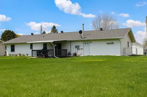 323 2nd Ave NW, Steele, ND 58482 photo 6