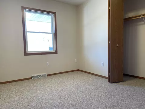 323 2nd Ave NW, Steele, ND 58482 photo 27