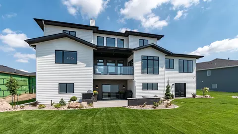 3912 Crest Pl, Bismarck, ND 58503 photo 50