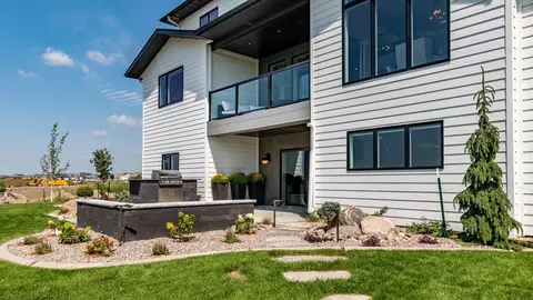 3912 Crest Pl, Bismarck, ND 58503 photo 53