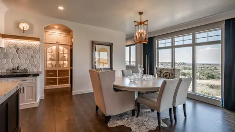 3912 Crest Pl, Bismarck, ND 58503 photo 18
