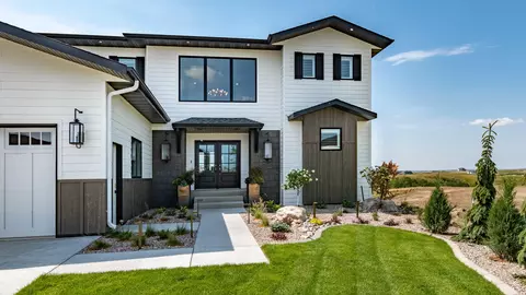 3912 Crest Pl, Bismarck, ND 58503 photo 44