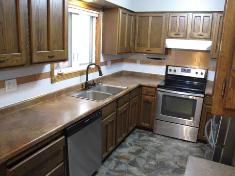3908 35th Ave NW, Mandan, ND 58554 photo 2