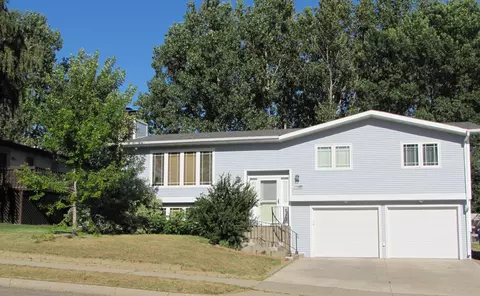 3908 35th Ave NW, Mandan, ND 58554 photo 1