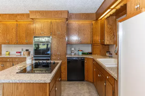 3601 Arrow Ave, Bismarck, ND 58504 photo 10
