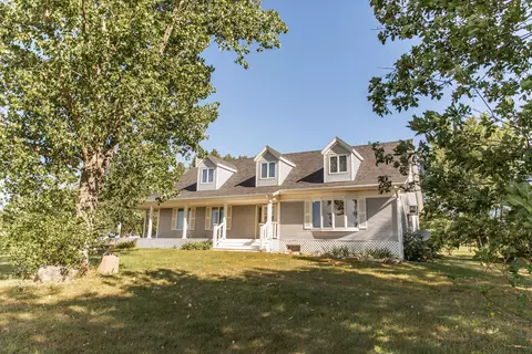 3601 Arrow Ave, Bismarck, ND 58504 photo 2