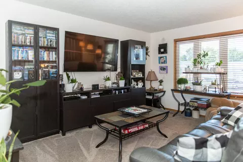 1100 Whitman Rd SE, Mandan, ND 58554 photo 4