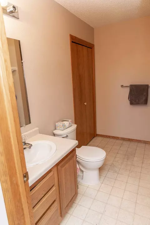 1100 Whitman Rd SE, Mandan, ND 58554 photo 31