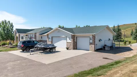 2201 Wolfsong Loop S, Mandan, ND 58554 photo 50